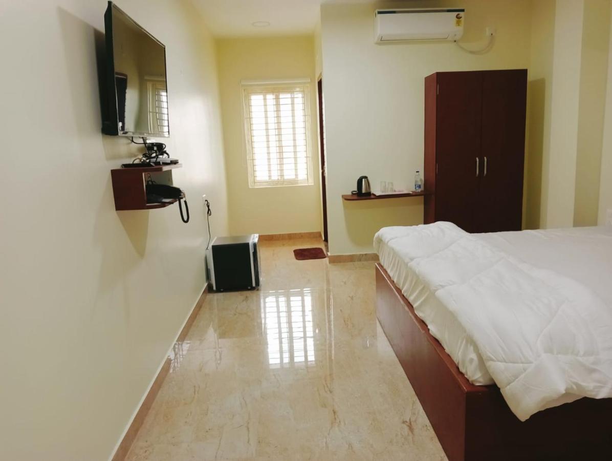 The Paradise Guest Inn Nellore Εξωτερικό φωτογραφία