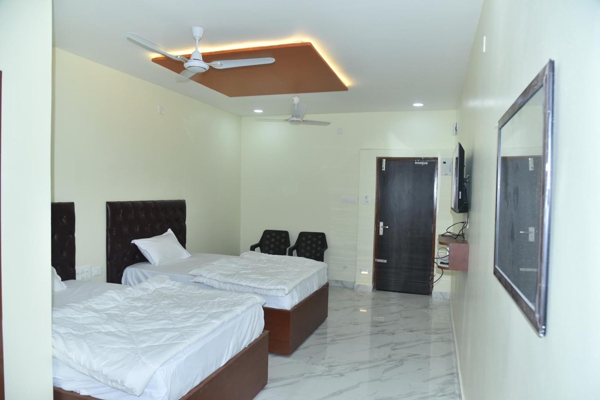 The Paradise Guest Inn Nellore Εξωτερικό φωτογραφία